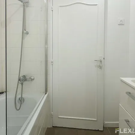 Flexliving - - Saint Amand Holiday home